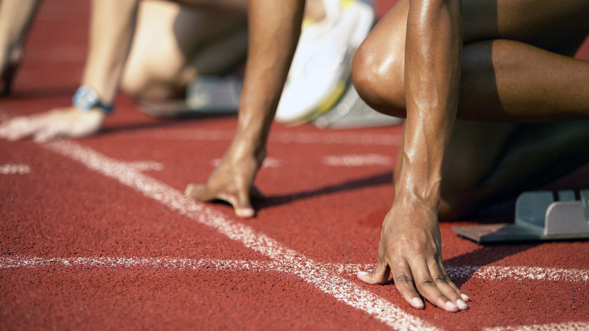 场边加装高清摄像头采集战术数据提供精准比赛复盘素材